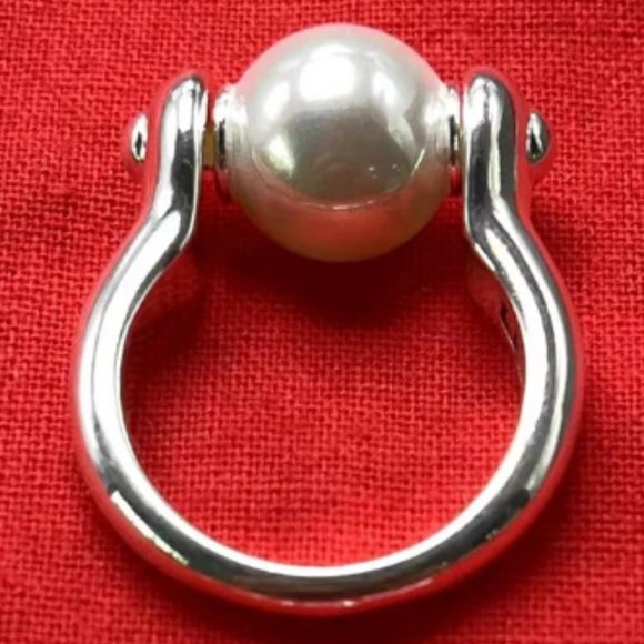 UNO de 50 Jewelry - Uno de 50 Floating pearl ring